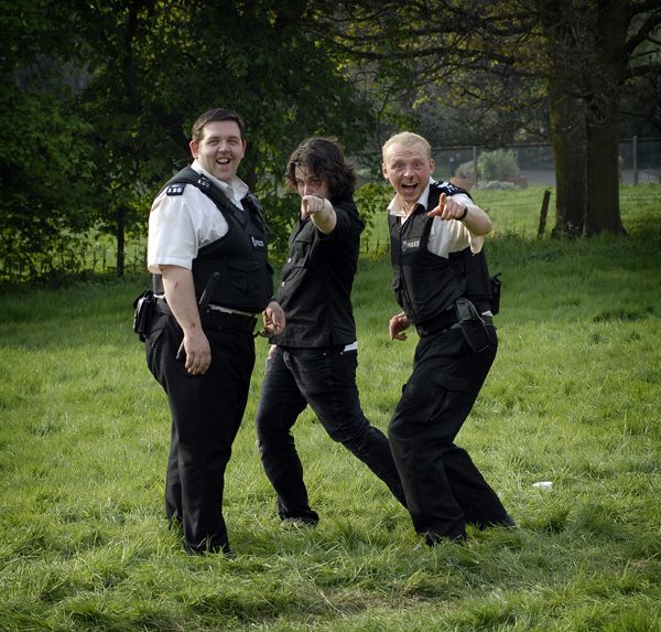 hot_fuzz_movie_image_simon_pegg__nick_frost_and_edgar_wright.jpg