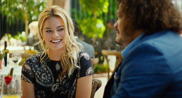 focus-margot-robbie-adrian-martinez