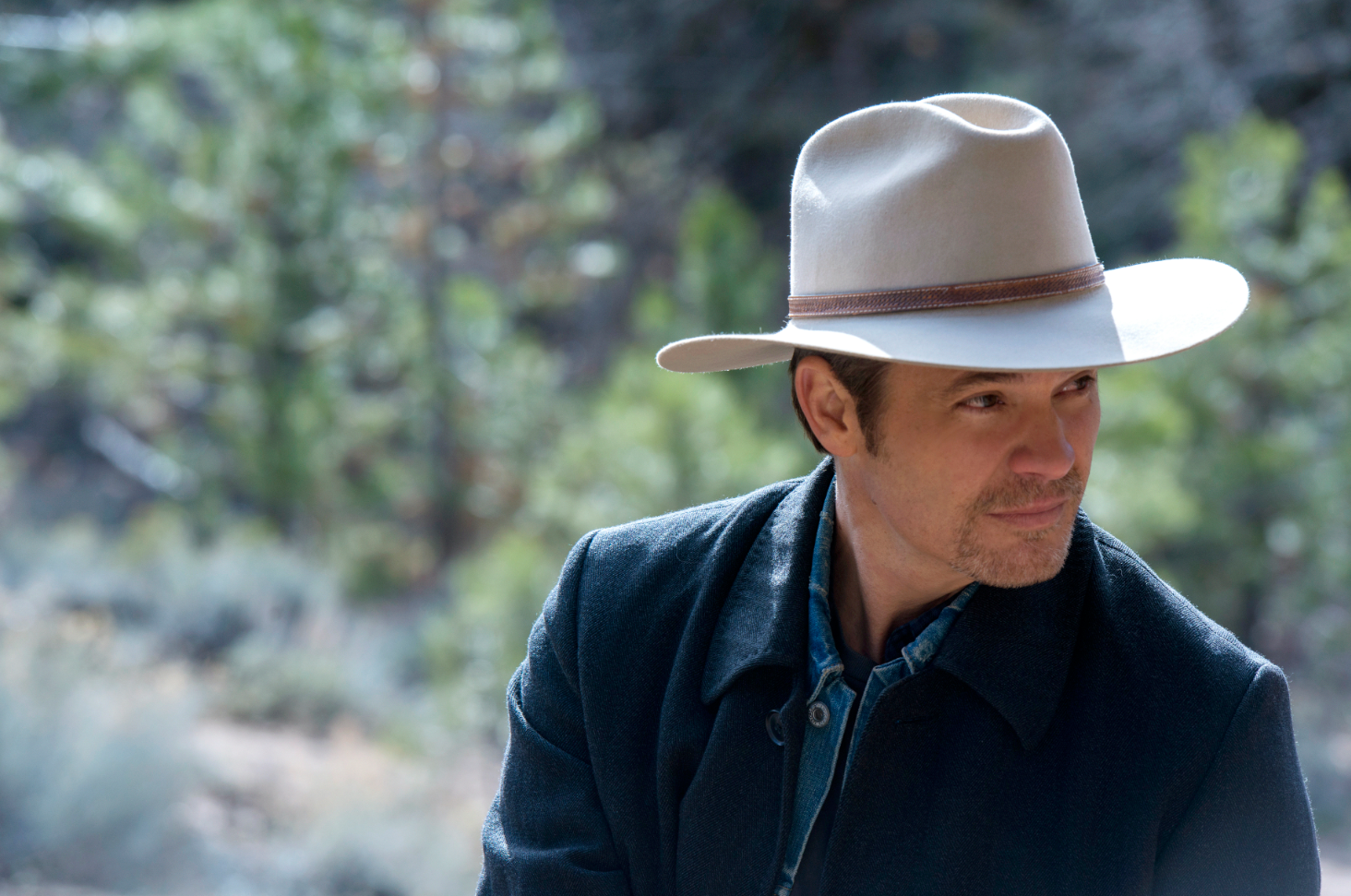 justified-fugitive-number-one-olyphant