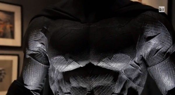 batman-v-superman-costume-1