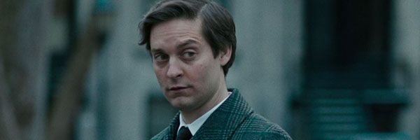 Pawn Sacrifice' Review: Tobey Maguire Goes for Gold as Chess