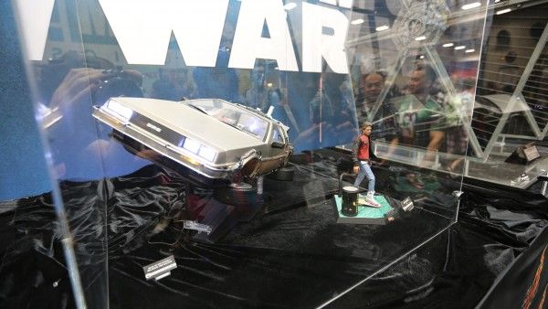 back-to-the-future-hot-toys-sideshow-collectibles-booth-picture-comic-con (1)