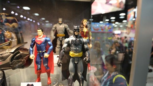 batman-vs-superman-movie-toy-comic-con (11)