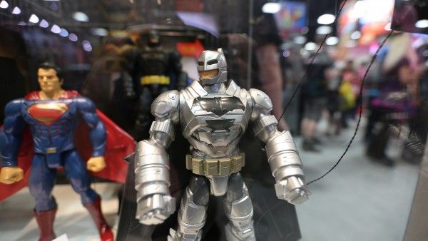batman-vs-superman-movie-toy-comic-con (6)