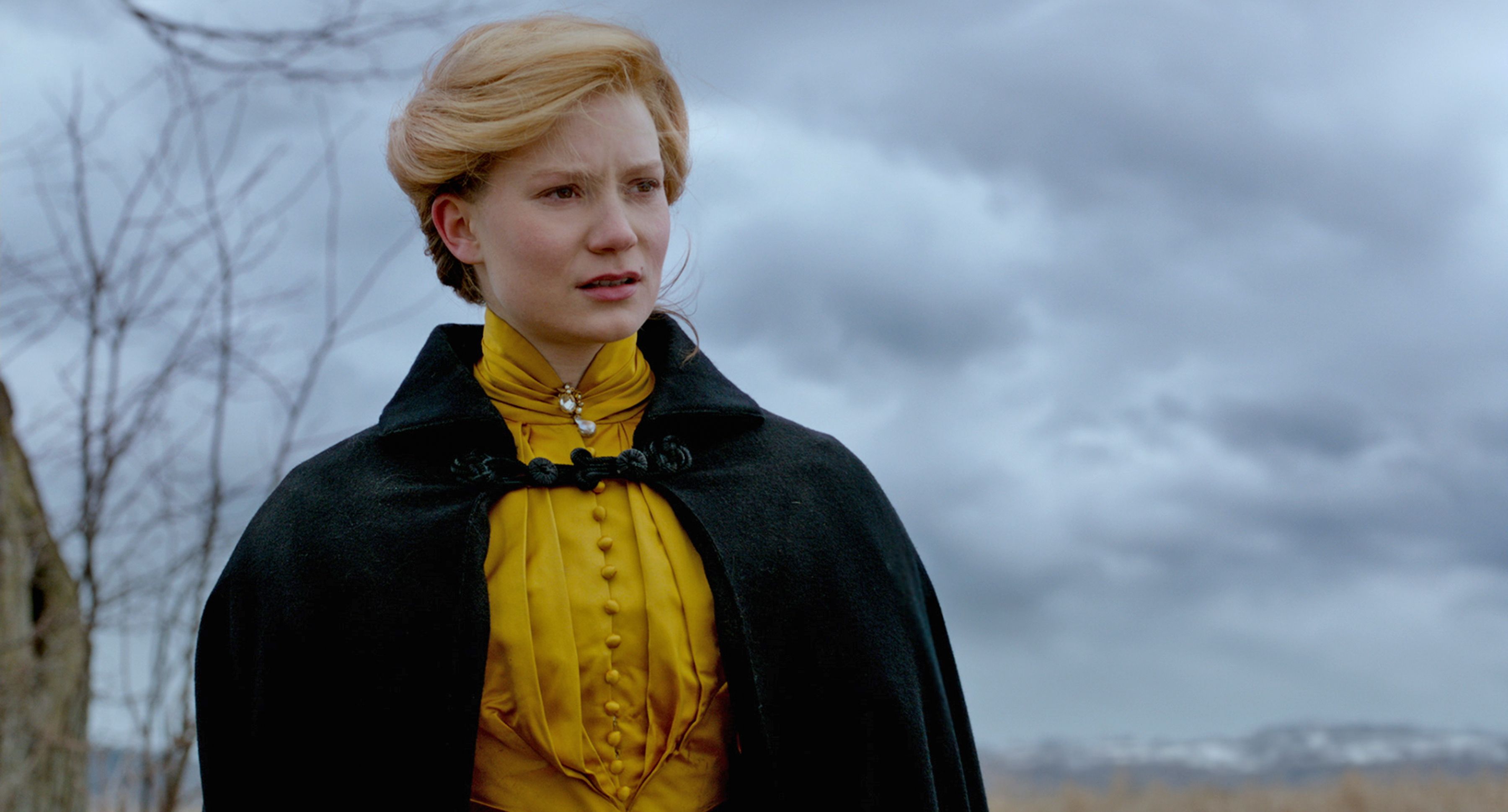 mia-wasikowska-crimson-peak