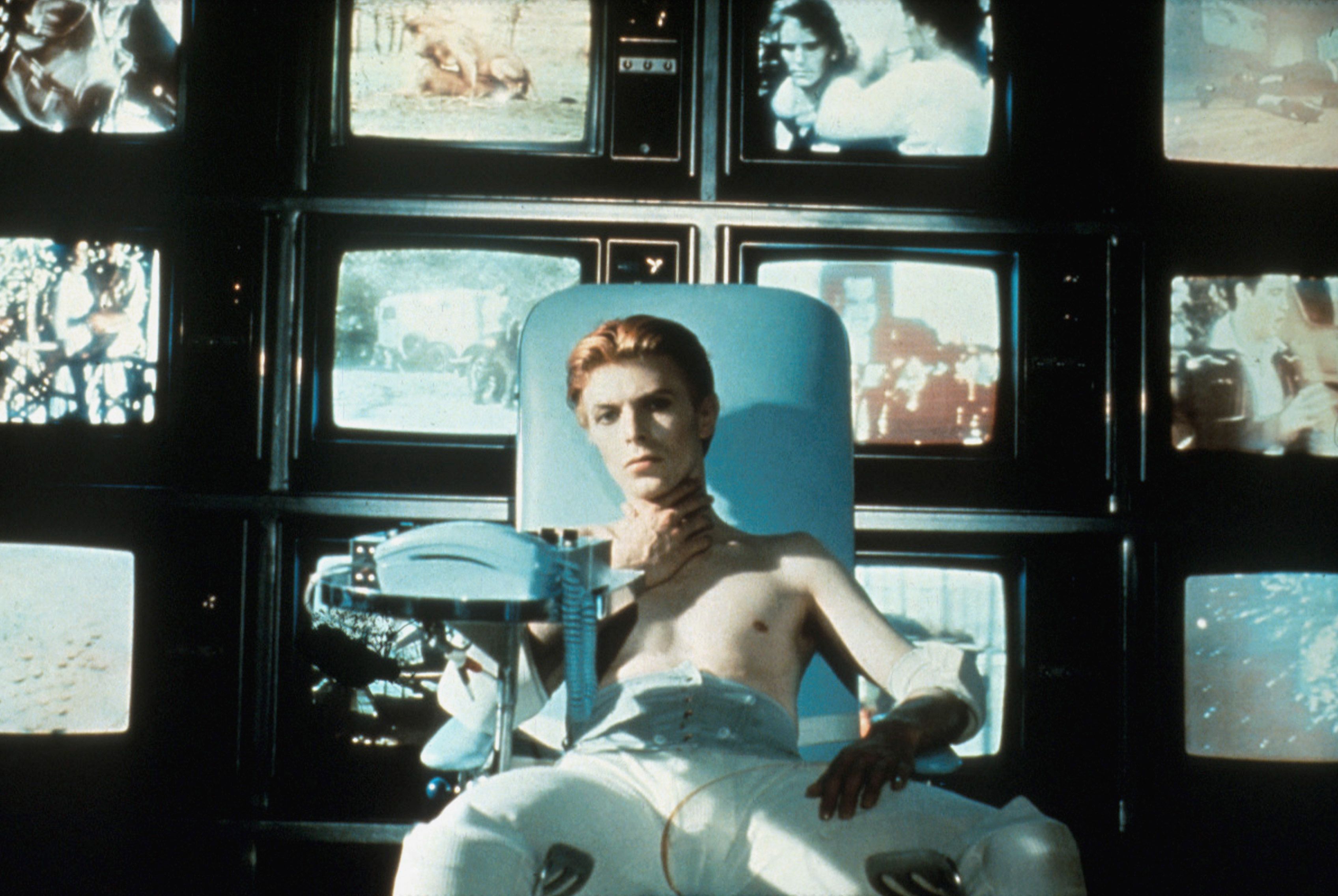 david-bowie-the-man-who-fell-to-earth-image