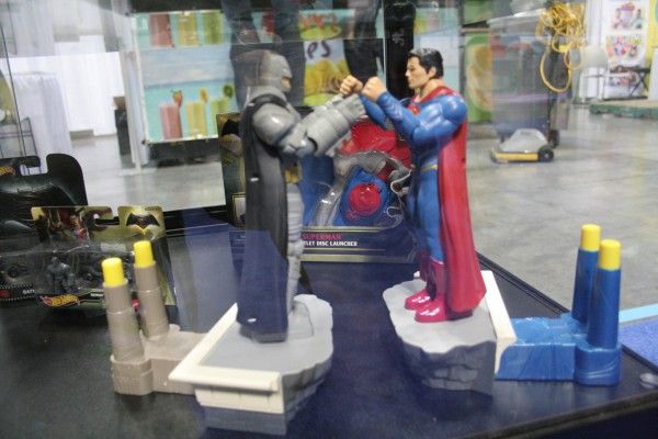 batman-v-superman-toy