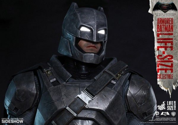 dc-comics-dawn-of-justice-armored-batman-life-size-collectible-09