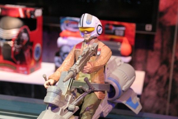star-wars-the-force-awakens-figure-hasbro-toy-fair-resistance-fighter