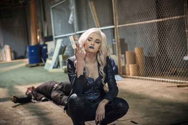 the-flash-danielle-panabaker-killer-frost-earth-2