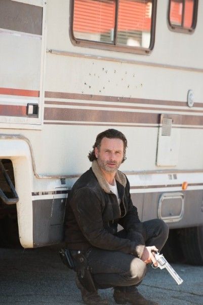 the-walking-dead-andrew-lincoln-image-knots-untie