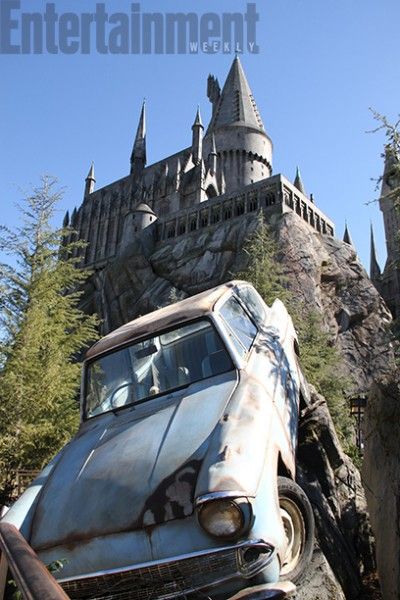 wizarding-world-of-harry-potter-hollywood-hogwarts-car