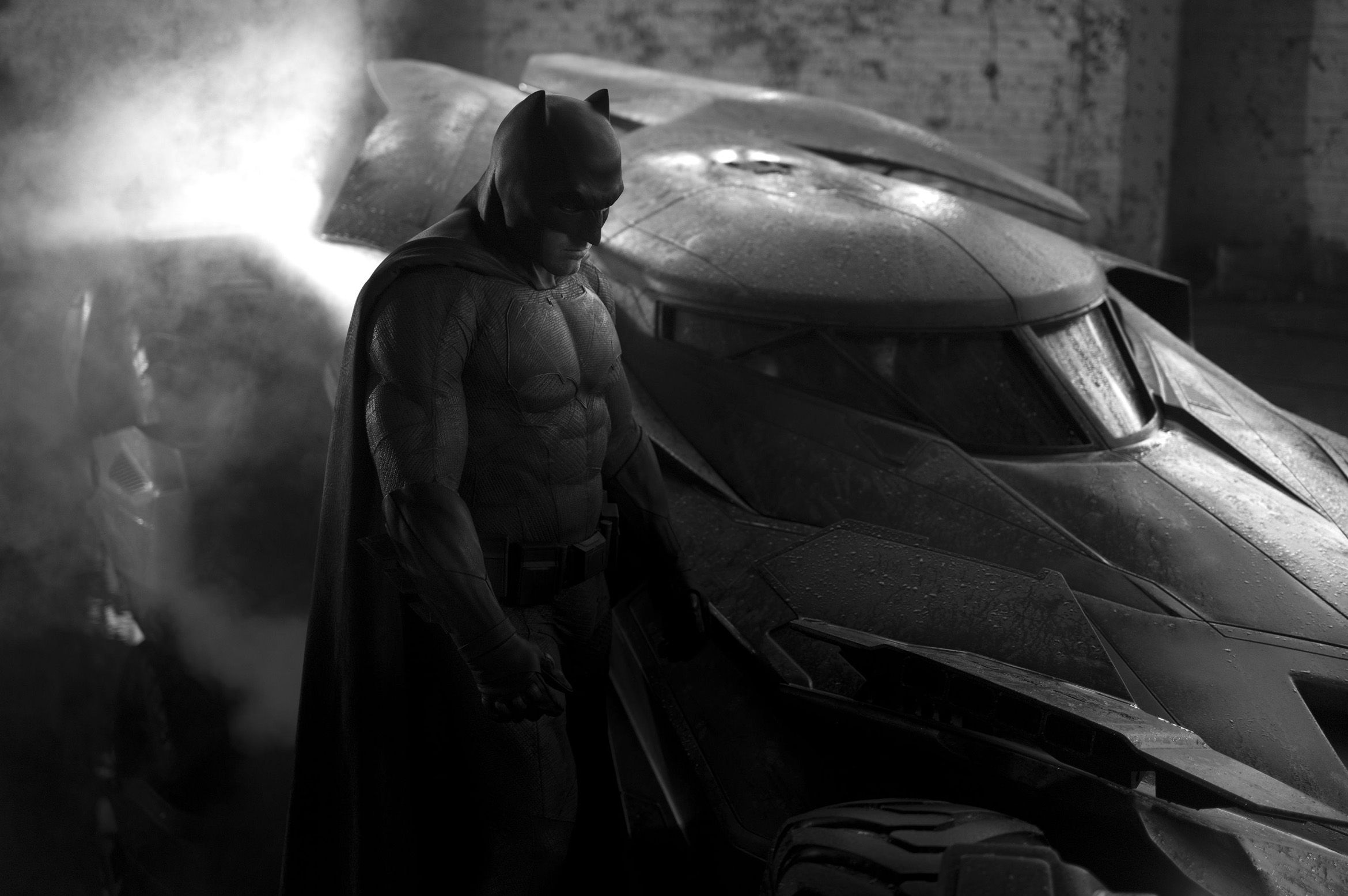 batman-vs-superman-ben-affleck-batmobile
