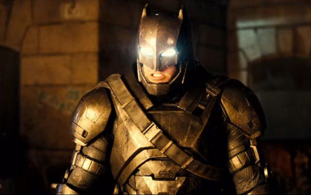 best-batman-costume-ben-affleck-power-suit-2016