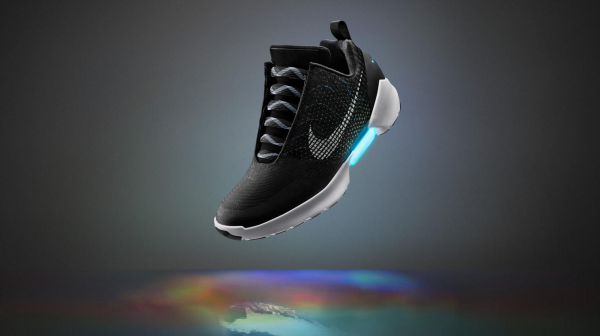 nike-self-lacing-sneakers-back-to-the-future