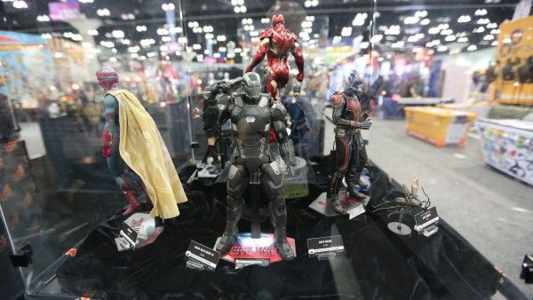 sideshow-collectibles-wondercon-booth (15)