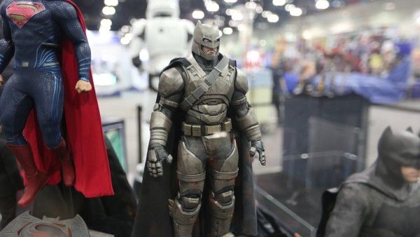 sideshow-collectibles-wondercon-booth (19)