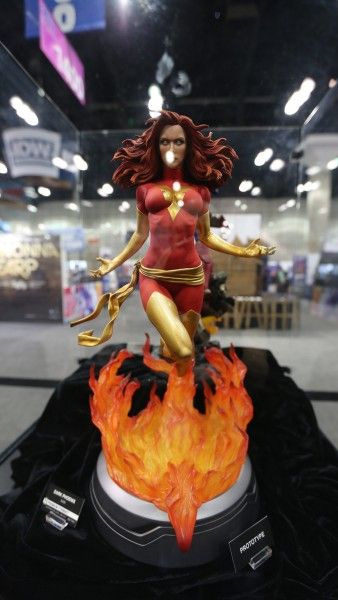 sideshow-collectibles-wondercon-booth (7)