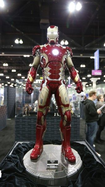 sideshow-collectibles-wondercon-booth (8)