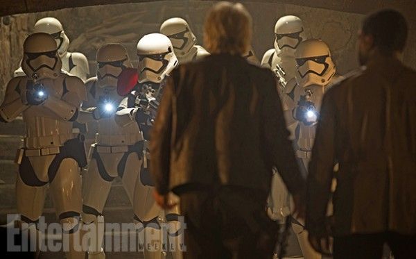 star-wars-the-force-awakens-deleted-scenes-stormtroopers