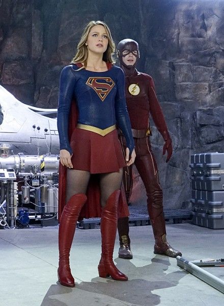 the-flash-supergirl-crossover-worlds-finest-image-9
