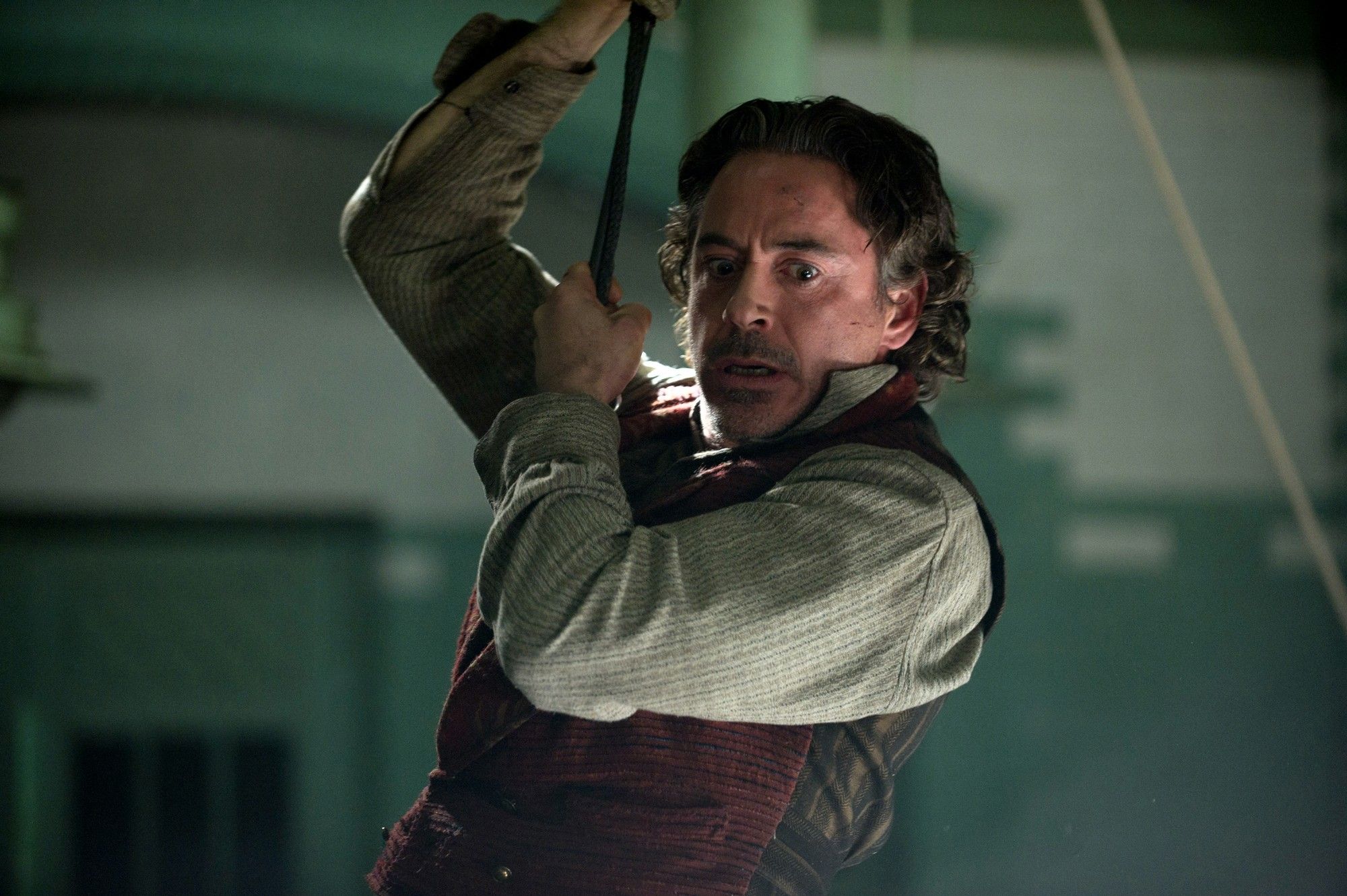 Robert Downey Jr. dans sherlock holme un jeu d'ombres