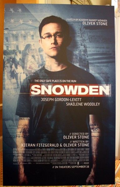 snowden-movie-poster-use