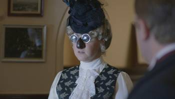 Inside Amy Schumer Season 4 Clip Criticizes Sexist Sitcoms