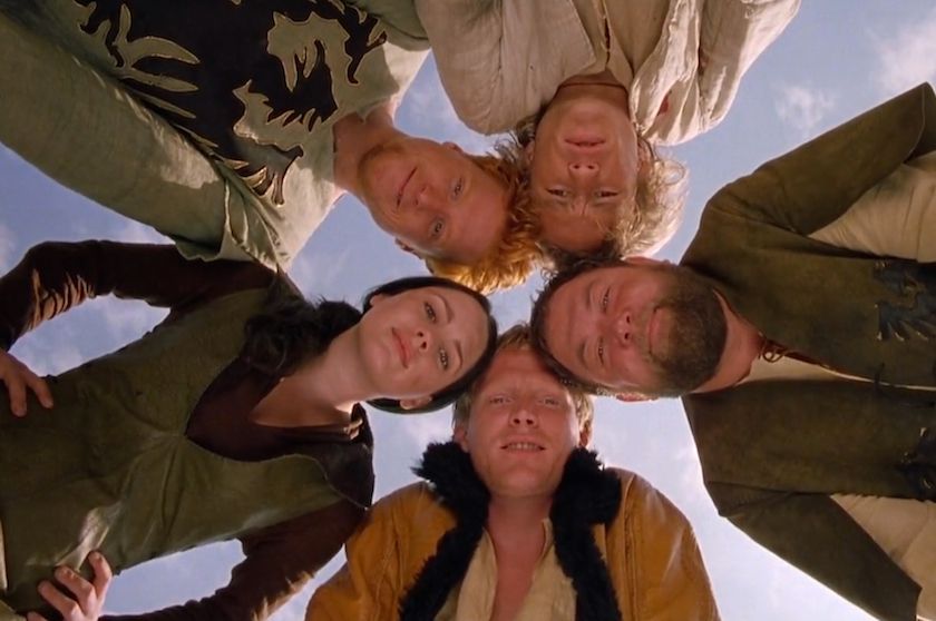 Mark Addy as Roland, Heath Ledger as William Thatcher, Paul Bettany as Geoffrey Chaucer, and Alan Tudyk as Wat in A Knight's Tale