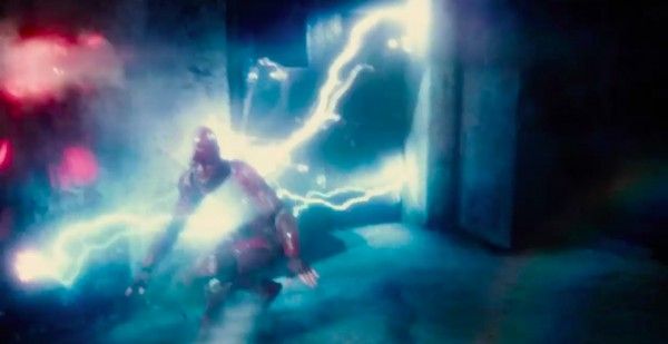 justice-league-movie-image-flash-17