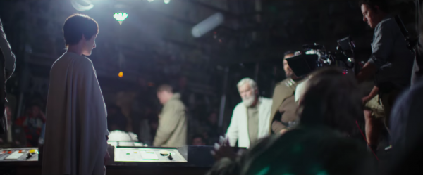 rogue-one-new-image-mon-mothma