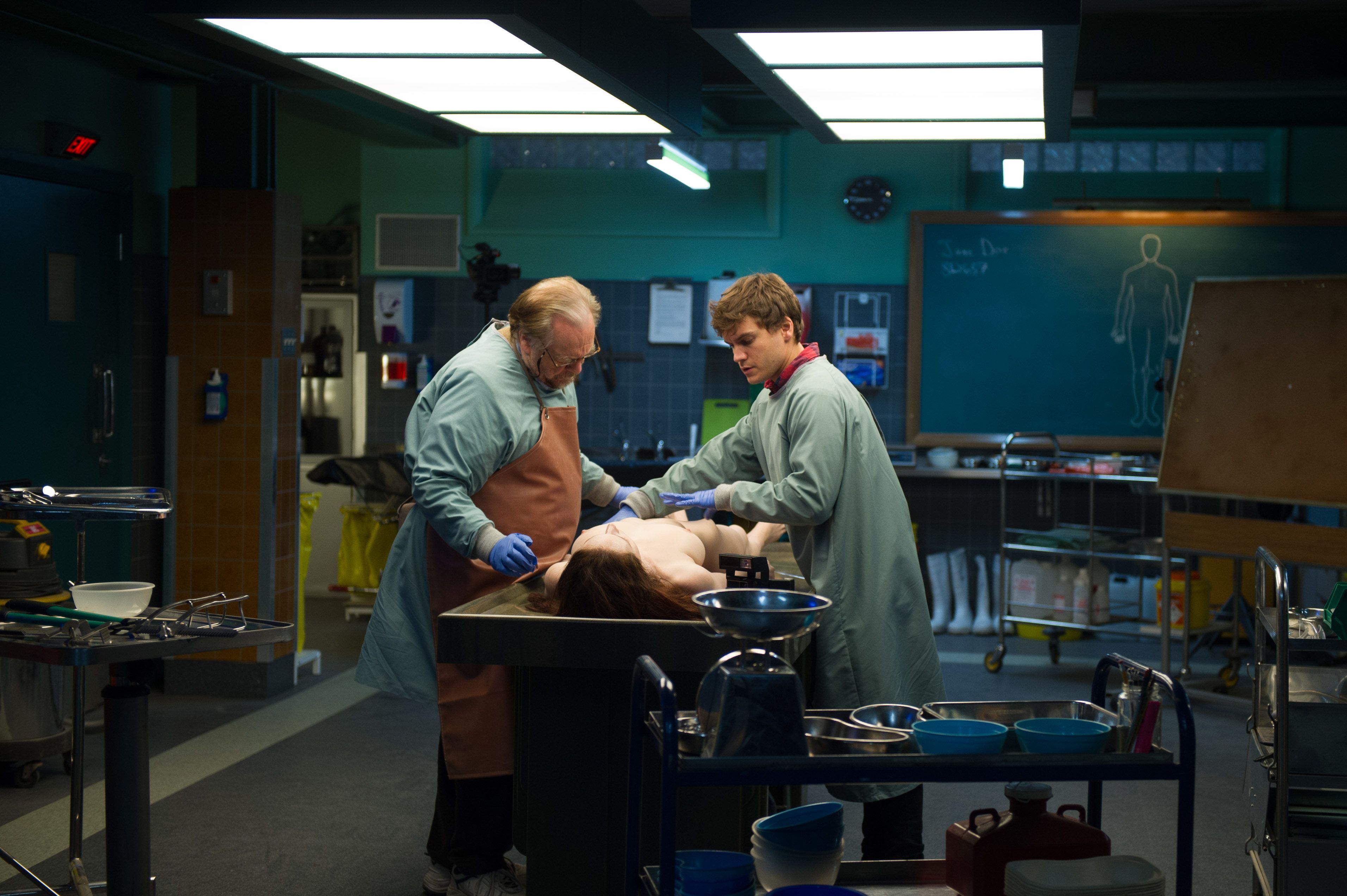 the-autopsy-of-jane-doe-brian-cox-emile-hirsch