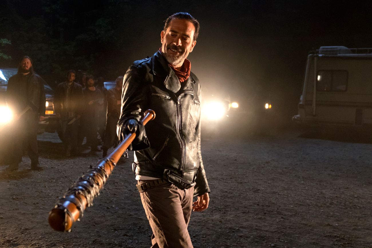 the-walking-dead-season-7-negan-social