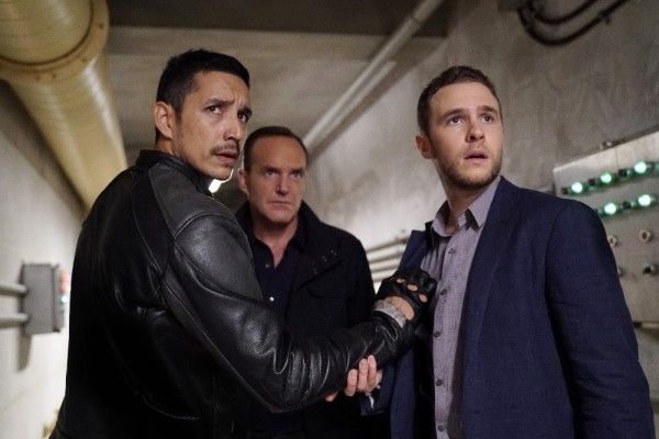agents-of-shield-season-4-deals-with-our-devils-image-4