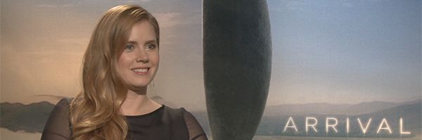 amy-adams-arrival-interview-slice