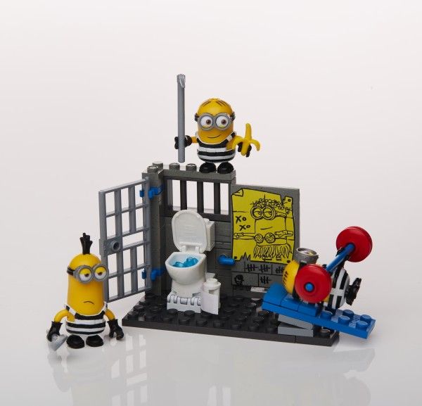 minions-mega-brand-jail