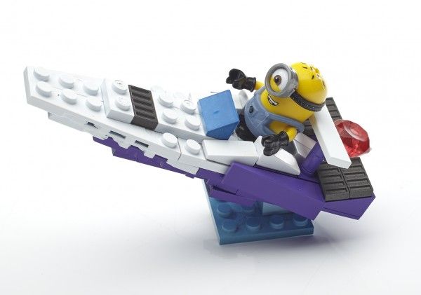 minions-mega-brand-speedboat