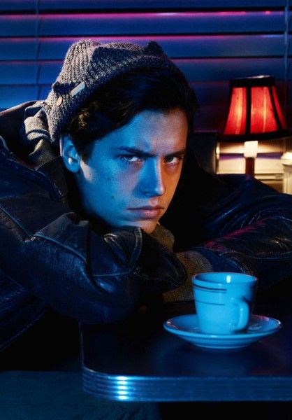 riverdale-cole-sprouse-01