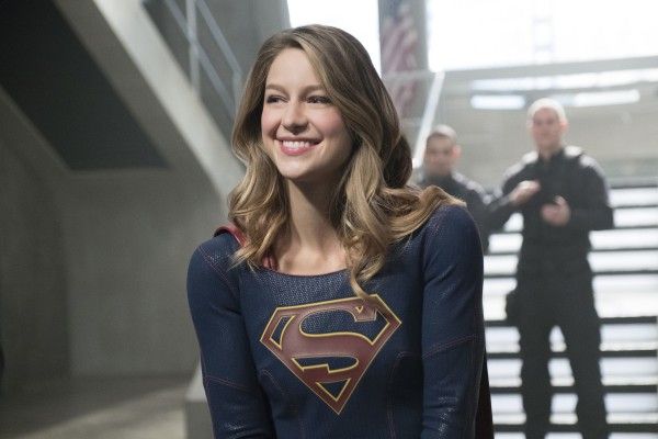 supergirl-season-2-homecoming-image-10