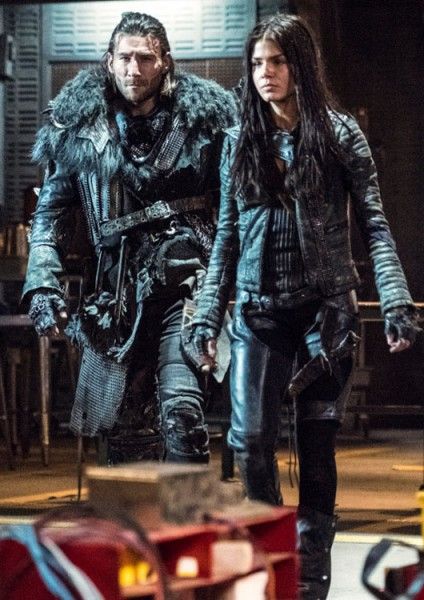 the-100-marie-avgeropoulos-zach-mcgowan