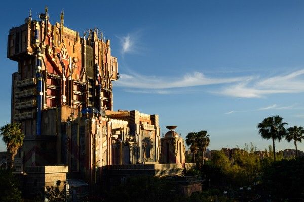 guardians-of-the-galaxy-ride-mission-breakout-disneyland