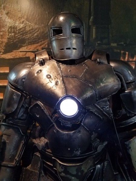 iron-man-costume-marvel-stuido-tour-image