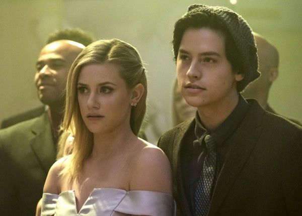 riverdale-cole-sprouse-lili-reinhart