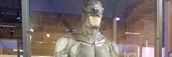 justice-league-batman-costume-slice