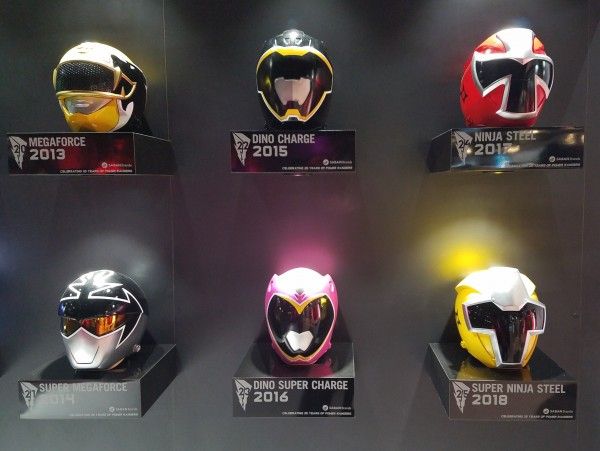 power-rangers-series-costumes-helmets