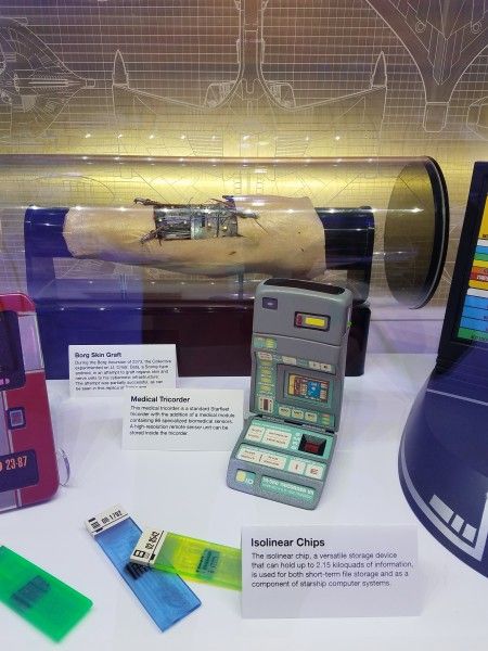 star-trek-the-next-generation-props-expo-images-4