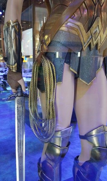 Justice League: Aquaman and Wonder Woman’s Costumes