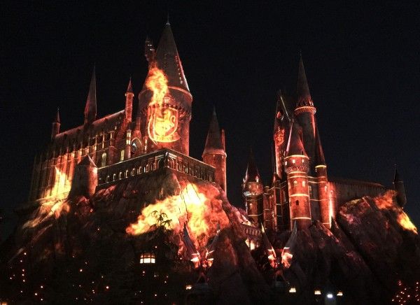 nighttime-lights-at-hogwarts-castle-18