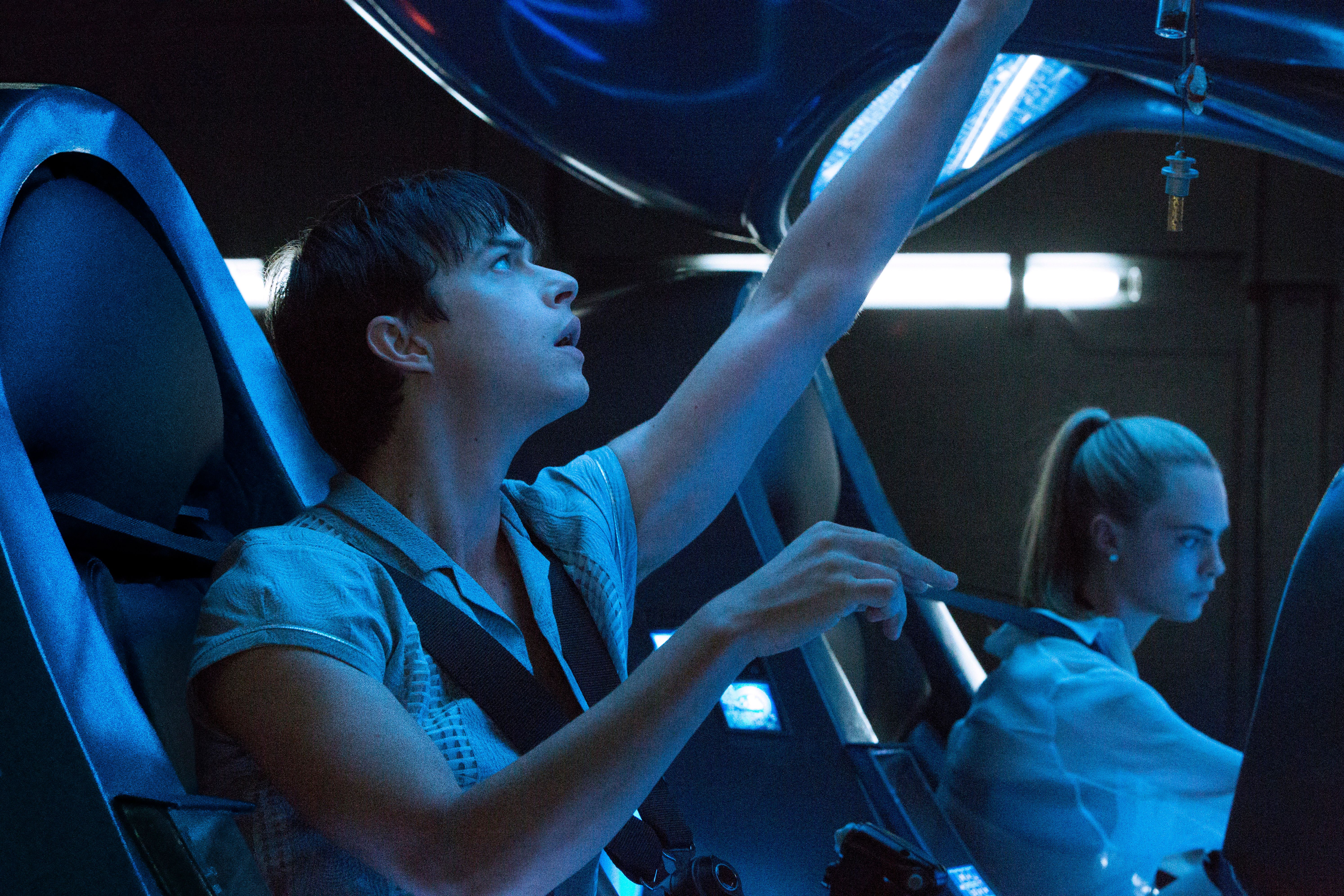 dane-dehaan-cara-delevingne-valerian-and-the-city-of-a-thousand-planets