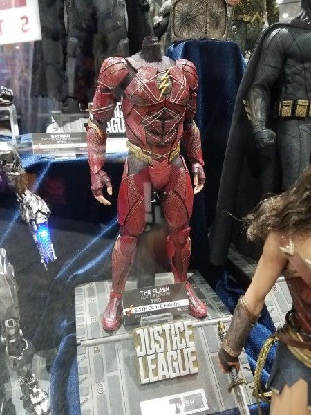 flash-justice-league-hot-toys-sideshow